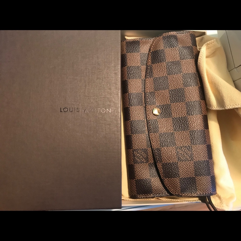 Louis Vuitton Emilie Wallet In Damier Ebene